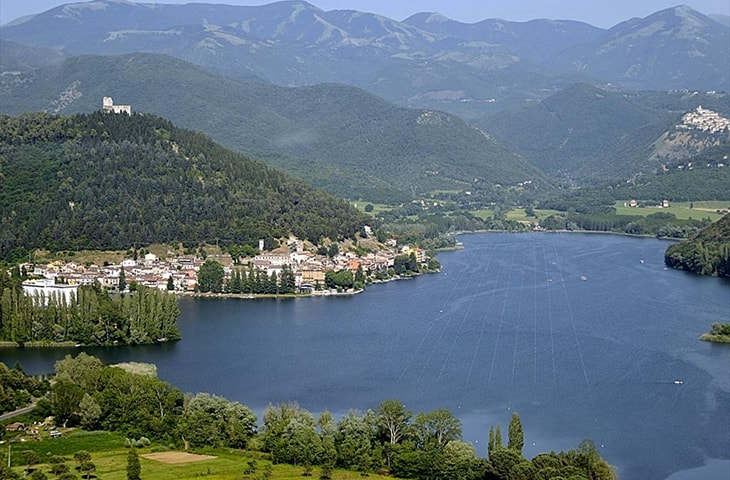 Tour con battello al Lago di Piediluco